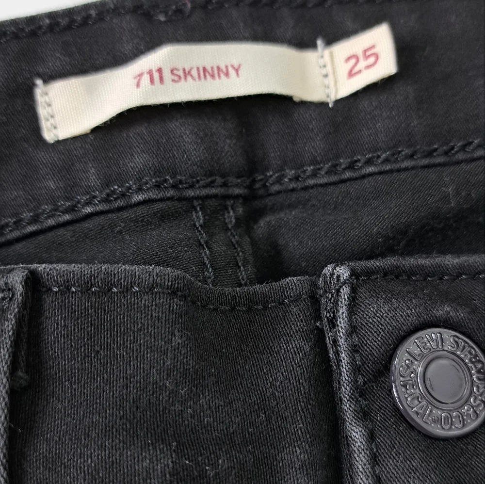 Levi's Black 711 Mid-Rise 4-Way Stretch Skinny Jeans Size 25R